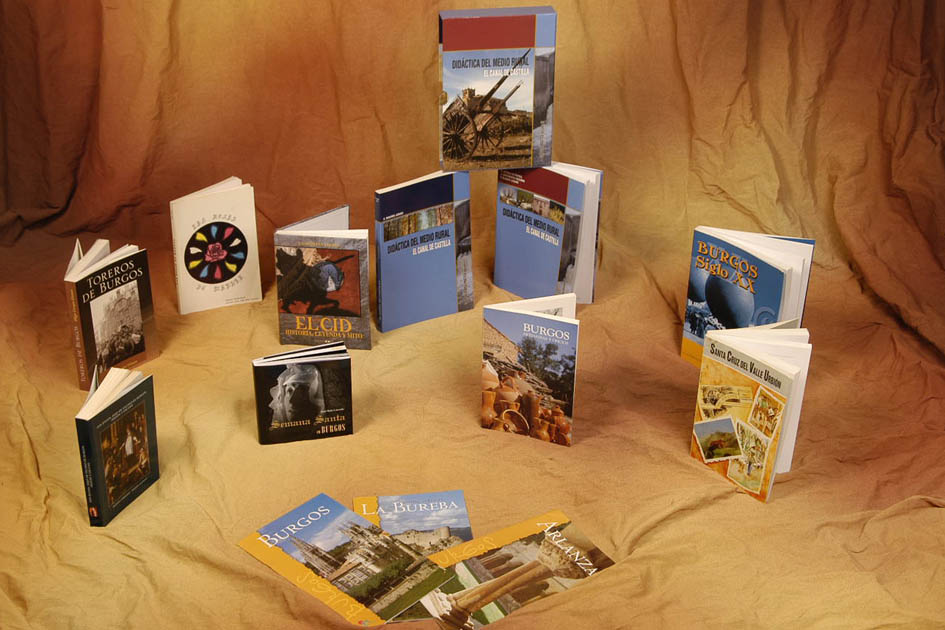 PUBLICACIONES DE LIBROS , PEDRO ANTONIO D RODRIGO- FOTO : STUDIO-43