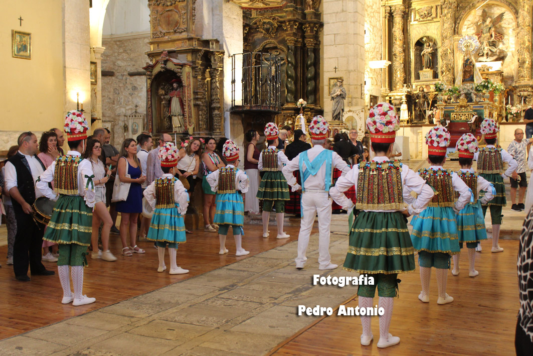 DANZAS DEL PALOTEO EN FUENTELCESPED