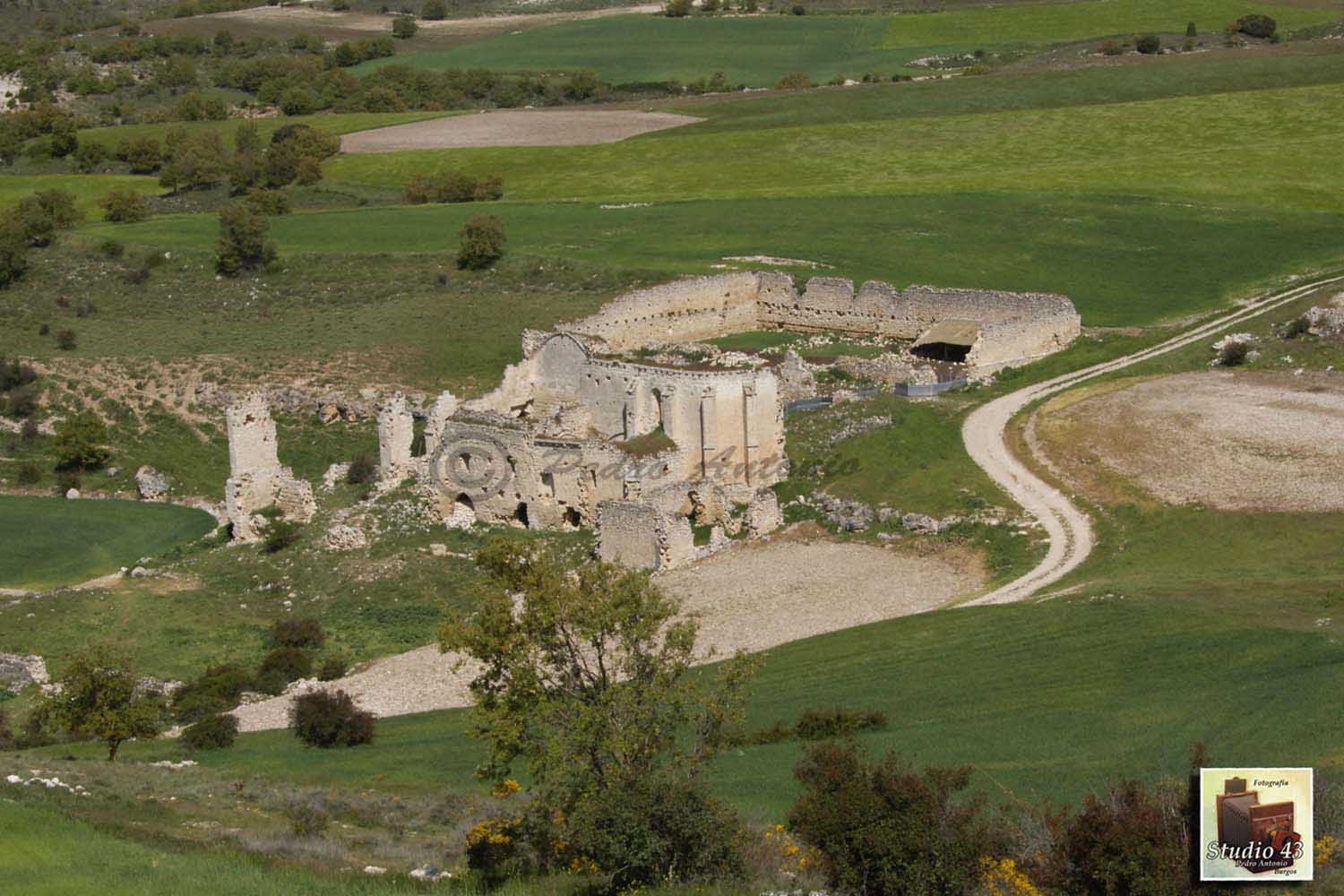 Monasterio de Santa María de los Valles  en Torresandino