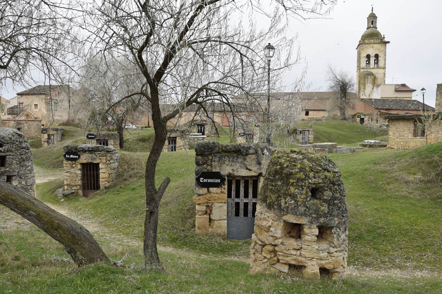 ENTRE BODEGAS Y LAGARES,ARQUITECTURA POPULAR