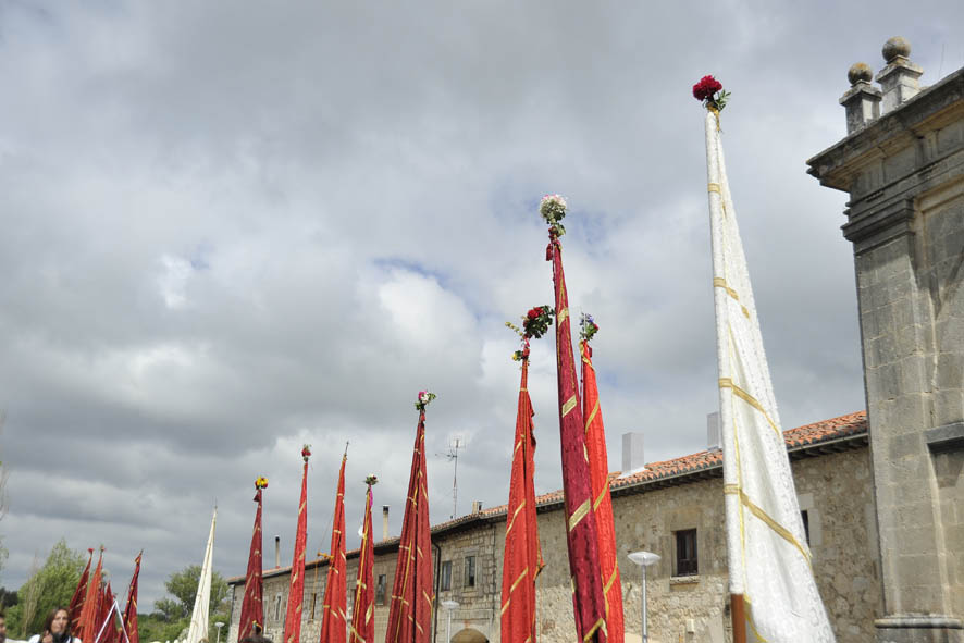 SIMBOLOS CIVILES EN LAS PROCESIONES